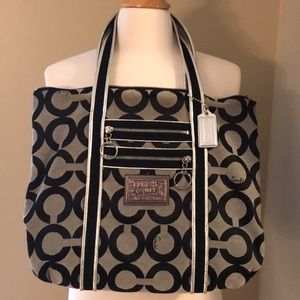 Coach 13826 Poppy Signature bag.  Black, silver.